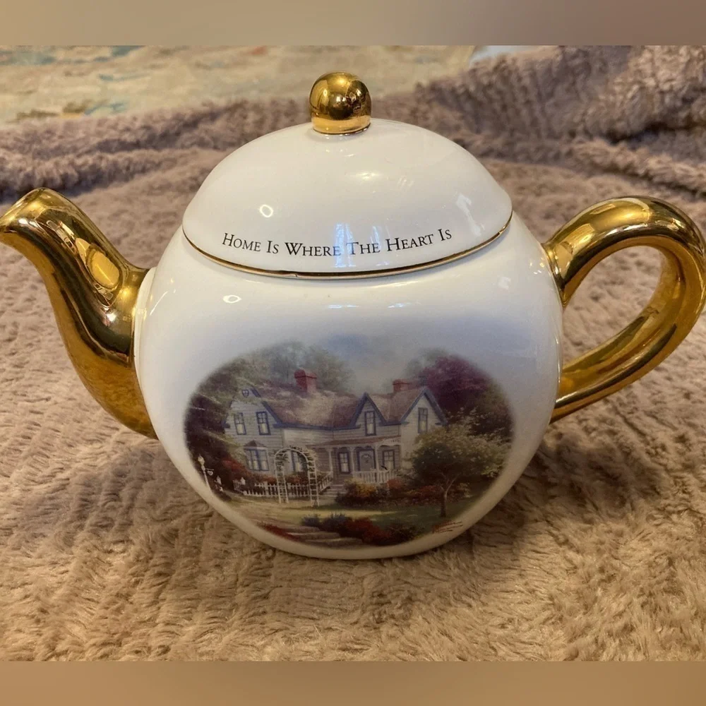 Thomas Kinkade Painter of Light Tea Pot”Home Is Where the Heart Is